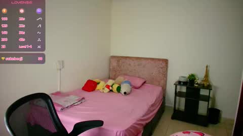 Kassandra online show from November 2025 01:39:01 AM