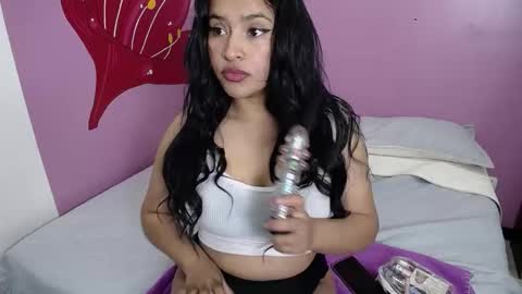 Kassandraa     online show from November 2025 12:26:01 PM