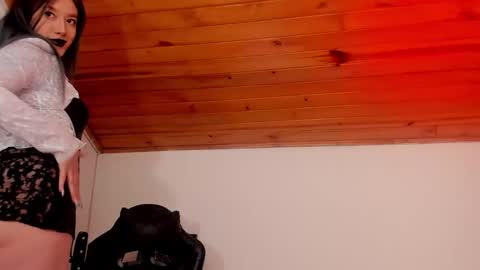 Alicia online show from October 2025 06:19:01 PM