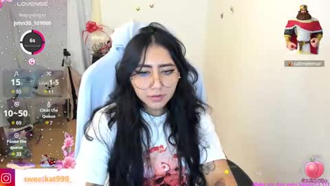 Kat       online show from December 2024 07:18:02 PM