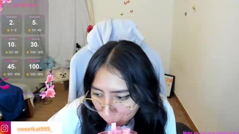 Kat       online show from February 2025 12:33:02 PM