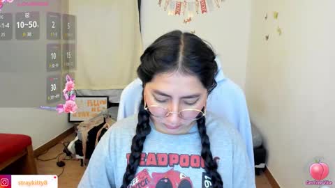 Kat       online show from November 2025 01:54:02 PM