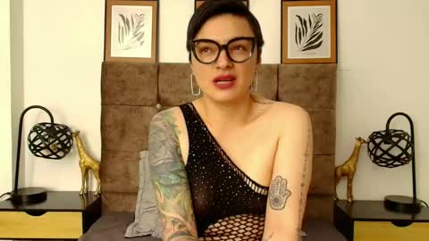 kat paradisse online show from October 2025 08:47:01 PM