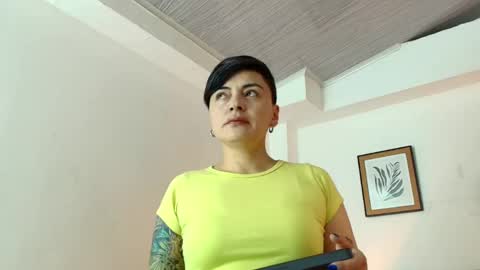 Snapshot of kat_paradisse chatting on May 2026 11:37:01 AM kat paradisse online show from May 2026 11:37:01 AM