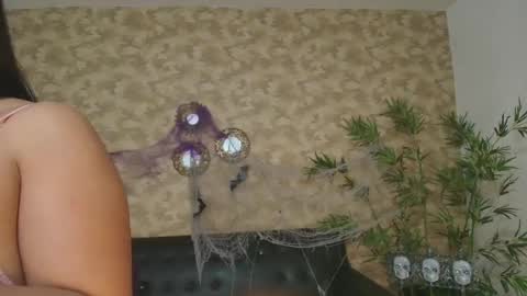 Kat online show from October 2025 01:01:02 PM