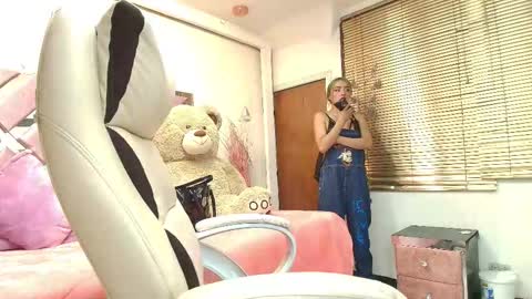 kataleya_bella online show from November 2025 06:41:02 PM