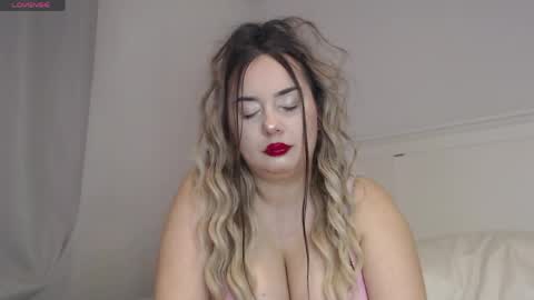 Snapshot of kataleyasinn chatting on April 2026 08:28:02 PM Kataleya online show from April 2026 08:28:02 PM