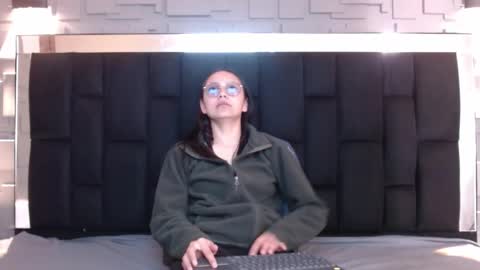 Katalina online show from October 2025 06:31:02 PM