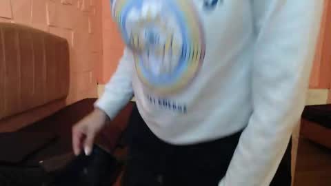 Snapshot of katalina07 chatting on December 2025 01:53:01 PM Katalina online show from December 2025 01:53:01 PM