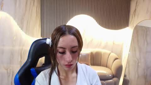 Katalina  online show from February 2026 03:07:01 AM