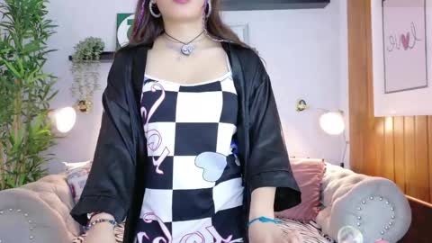 Snapshot of katalinalee_ chatting on June 2026 11:44:02 AM katalinalee_ online show from June 2026 11:44:02 AM