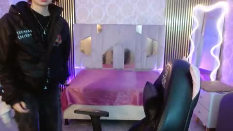 katana_tay online show from October 2025 11:58:01 AM