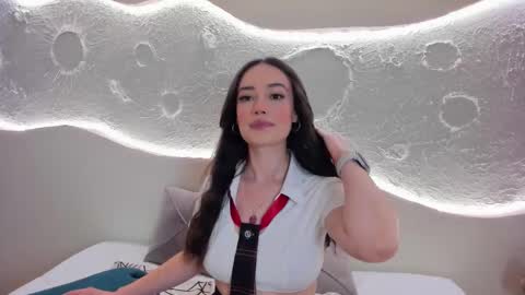 Snapshot of kate_amaretto chatting on November 2025 09:03:02 PM Kate online show from November 2025 09:03:02 PM