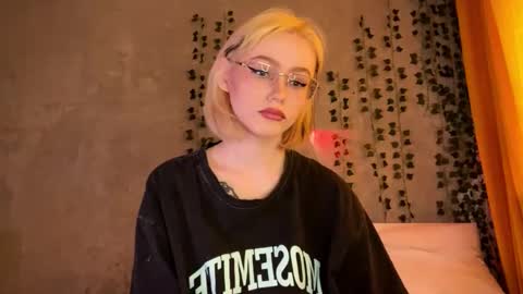kate_mikki online show from February 2026 05:02:01 AM