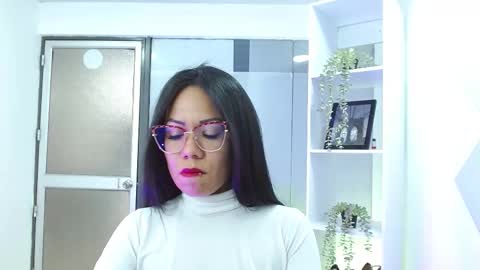 Kate  online show from November 2025 07:29:02 PM