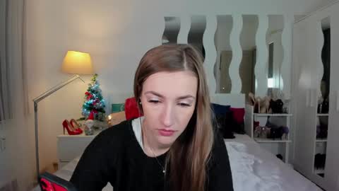 kate_redgar online show from January 2025 01:14:02 PM