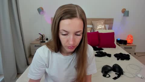 kate_redgar online show from September 2025 09:33:02 AM