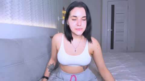 KATE online show from January 2025 07:48:02 PM