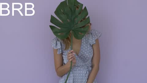 Therapist online show from December 2024 01:25:01 AM