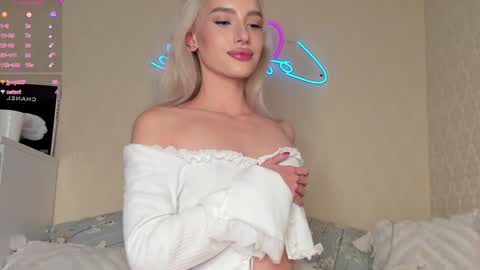 Snapshot of katebremar chatting on December 2024 09:23:01 PM online show from December 2024 09:23:01 PM