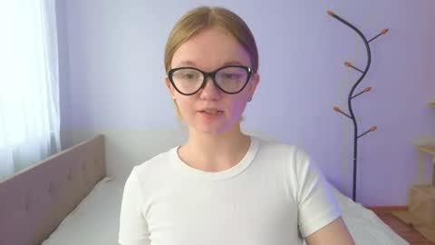 Snapshot of katebunnys chatting on June 2026 06:52:02 AM katebunnys online show from June 2026 06:52:02 AM