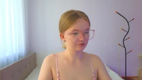 Snapshot of katebunnys chatting on June 2026 04:13:01 AM katebunnys online show from June 2026 04:13:01 AM