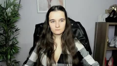 Kate  online show from December 2024 08:28:02 AM