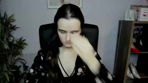 Kate  online show from January 2025 06:37:02 PM