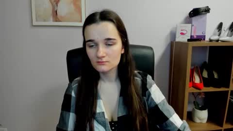 Kate  online show from March 2026 07:43:01 AM