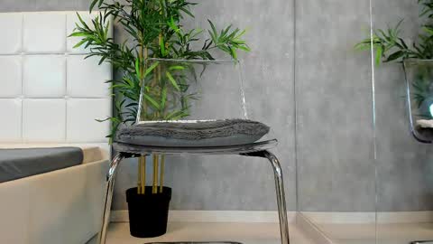 Kate online show from February 2025 09:47:01 AM