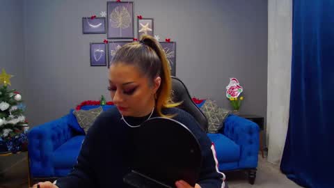 Kate online show from December 2024 06:09:02 PM