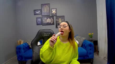 Kate online show from February 2025 06:28:01 PM