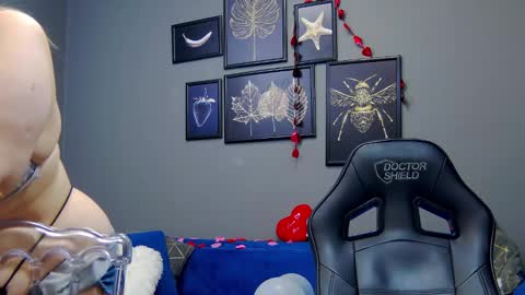 Kate online show from February 2025 10:00:02 PM