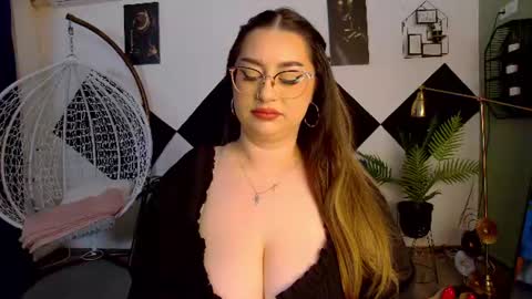 Snapshot of katewalker_ chatting on June 2026 07:16:01 PM Kate online show from June 2026 07:16:01 PM