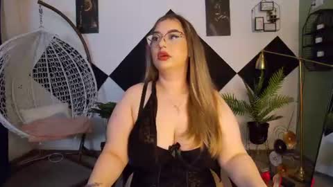 Snapshot of katewalker_ chatting on July 2026 07:05:02 PM Kate online show from July 2026 07:05:02 PM
