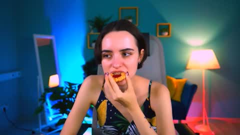 katewillows online show from January 2026 04:04:02 AM