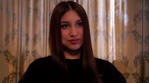 OLIVIA  online show from April 2026 07:25:02 AM