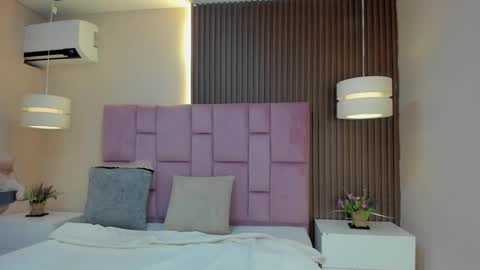   online show from December 2025 11:30:02 AM