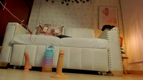 Kathee Saenz online show from January 2025 11:18:01 PM