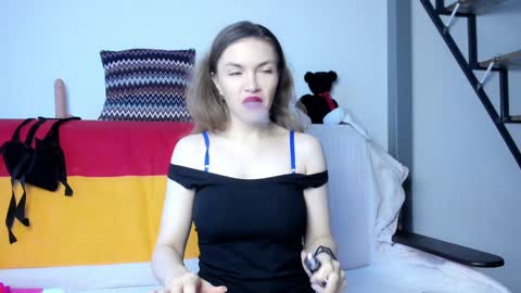 Snapshot of katherinemidnight chatting on December 2024 07:15:02 AM Katherine online show from December 2024 07:15:02 AM