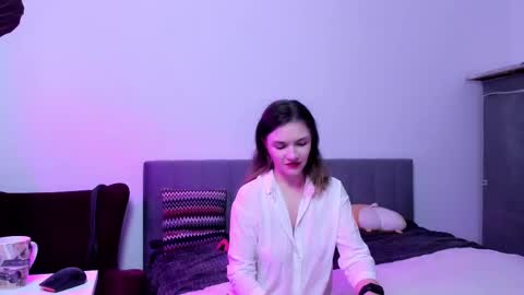 Snapshot of katherinemidnight chatting on October 2025 03:57:02 PM Katherine online show from October 2025 03:57:02 PM