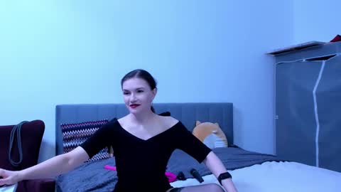 Snapshot of katherinemidnight chatting on December 2025 04:16:01 PM Katherine online show from December 2025 04:16:01 PM