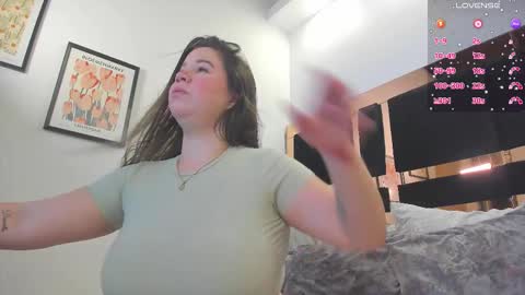 Katherin  online show from October 2025 11:43:01 AM