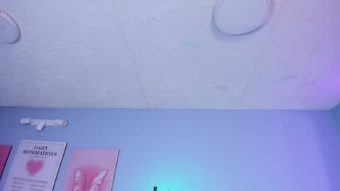 Kathia  online show from September 2025 04:12:01 AM