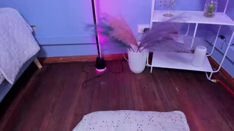 Kathia  online show from November 2025 04:33:02 AM