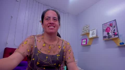 Snapshot of kathina_giraldo chatting on December 2024 01:16:02 PM Paola online show from December 2024 01:16:02 PM