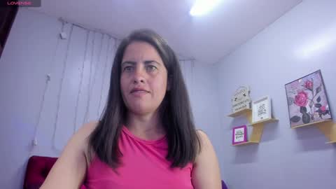 Snapshot of kathina_giraldo chatting on January 2025 03:35:01 PM Paola online show from January 2025 03:35:01 PM