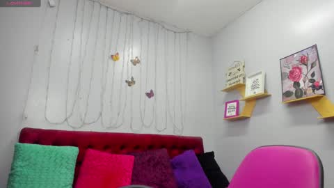 Snapshot of kathina_giraldo chatting on January 2025 12:54:02 PM Paola online show from January 2025 12:54:02 PM