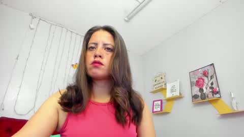 Snapshot of kathina_giraldo chatting on March 2025 12:45:01 PM Paola online show from March 2025 12:45:01 PM
