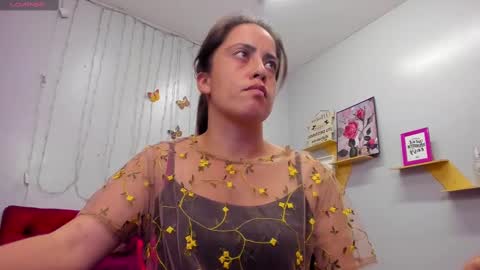 Snapshot of kathina_giraldo chatting on March 2025 06:41:02 PM Paola online show from March 2025 06:41:02 PM